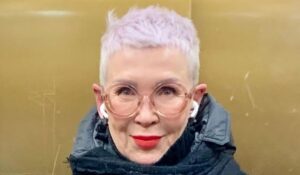 Senior-Friendly Hairstyling Dallas